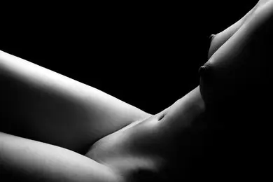 massage senusel à paris femme nue